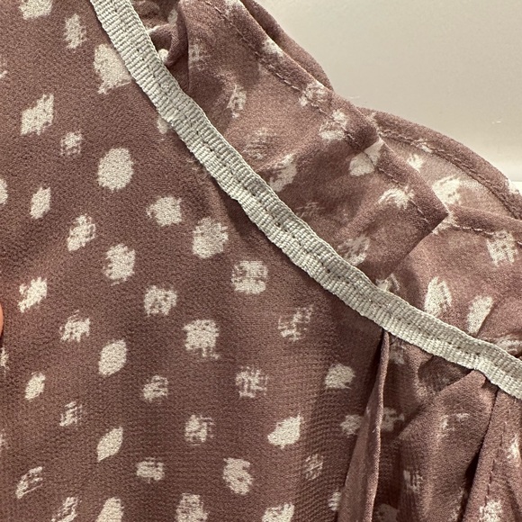 LOFT Flouncy sleeveless top. Party perfect! - Picture 6 of 6